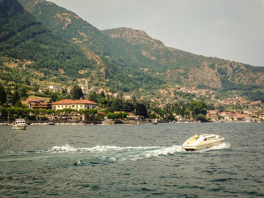 La Casa Di Celeste Ossuccio Bilik gambar